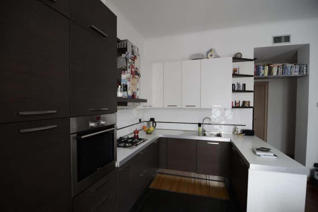Quiet & Bright In A Sparkly District! Apartment Mailand